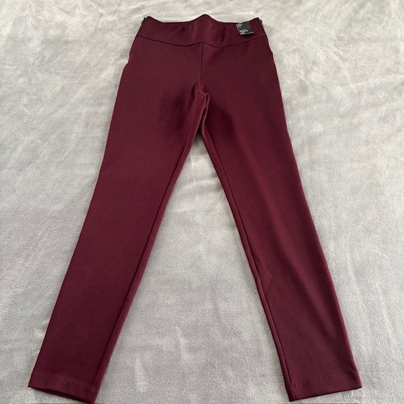 Soho High Waist Women's Leggings M Medium Burgundy Zipper Accents NWT - Picture 1 of 12